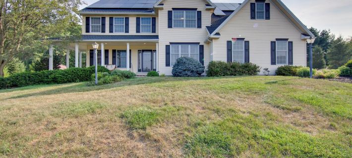 Game Room and Covered Patio Hummelstown Hideaway Hotels in Dauphin County