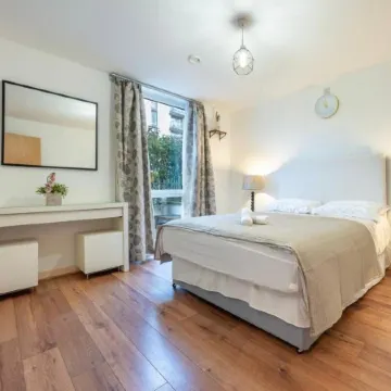 LuxuryStayLong Sleeps6 FreeParking FreeGym Terrace Отели рядом с достопримечательностью «Чизик Хаус энд Гарденс»