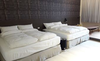 KLA B&B