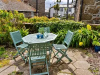 Cosy Mousehole Cottage with Sea Views Hotels near Mousehole