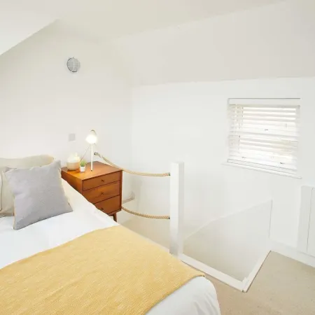 Host & Stay - Harbour Cottage