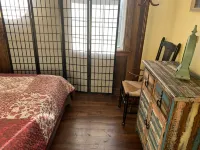 Rustic two bedroom cottage on riverside in Shohola PA