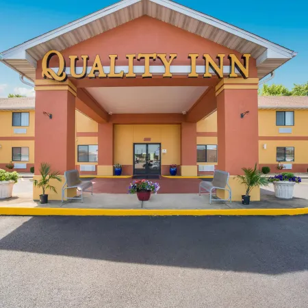 Quality Inn O'Fallon IL - St Louis