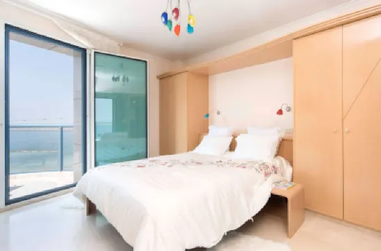 Luxurious 2BR w/ Panoramic Sea View by Sea N' Rent Hotels in 