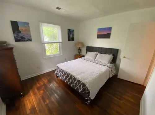 ‘Clara’ Just Off I-75! 2 Full Bedrooms!