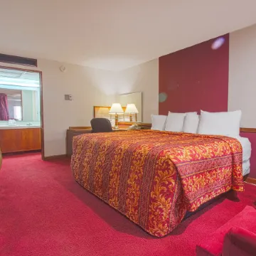 HomeTown Inn by OYO - Liberal, KS