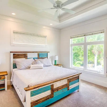 No Bunks-King Beds, Private Pool & Beach Access, TVs in Bedrooms