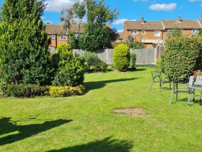 1 Bedroom Annex - 2 Mins From Train Station
