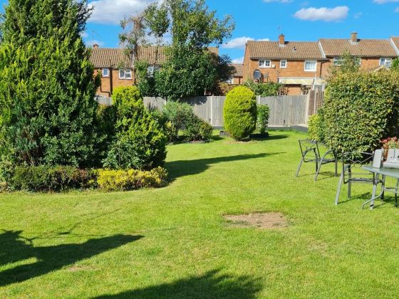 1 Bedroom Annex - 2 Mins From Train Station