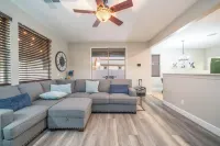 Pool & Patio: Family-Friendly Goodyear Home! - balcony