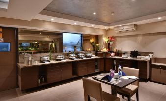 Click Hotel Vadodara 4 Mins Walk for the Railway Station