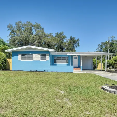 Vibrant DeLand House Near Stetson University!