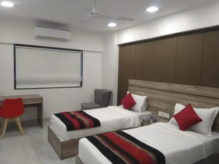 Hotel Indus Inn Отели в г. Бгамболи