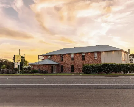 Scone Motor Inn & Apartments Hotels in Scone