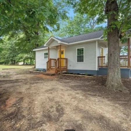 Yellow door Cottage Home
