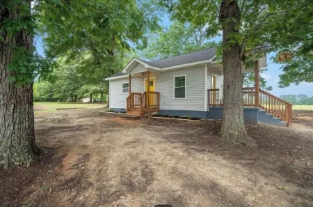 Yellow door Cottage Home