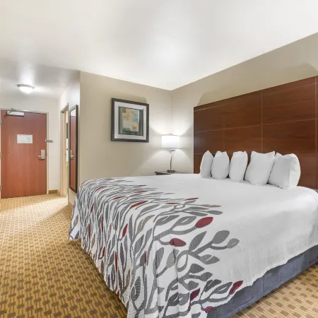 Red Roof Inn Charlestown