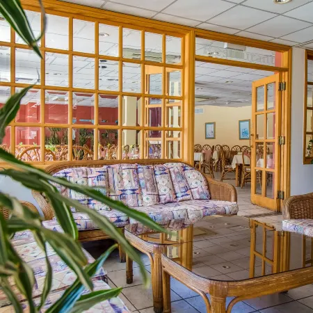Green Bungalows Hotel Apartments
