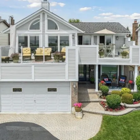 Lake Breeze Apartment, EV Charging & Free Parking