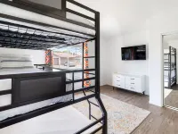 Stylish House in the Indian Palms Country Club. Walking distance to Coachella!