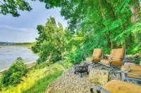 Maiden Rock Cottage w/ Fire Pit & Lake Pepin Views - 3-Star
