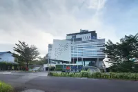 Luwansa Hotel & Convention Center Manado Hotel dekat Pameran Pembangunan Sulawesi Utara