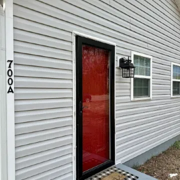 Quiet cozy duplex oasis