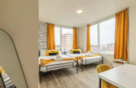 Bright & Bold with NYC Views, Sleep 13, Park 2 cars FREE, 3BR, 3Bath