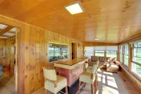 Cozy Cottage with 600 of Green Bay Frontage and Dock! - WiFi