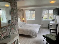 Myregaard B & B and Apartments فنادق في Aakirkeby
