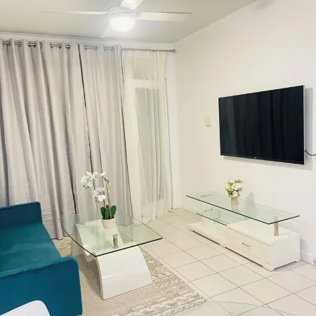 Entire One Bed Room Unit in Norwood, Adelaide. 8 Min drive to the City Centre