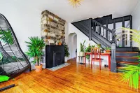 Jungle Fever Hotel a 