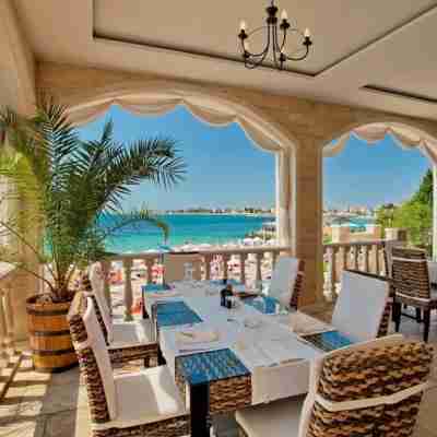 The spacious apartment with sea view is located on the Bulgarian Black Sea Coast Dining/Meeting Rooms