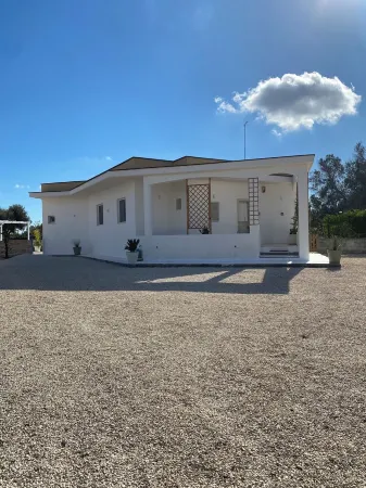 Beautiful luxury villa near mesagne 2 bedroom 2 bathroom private pool.