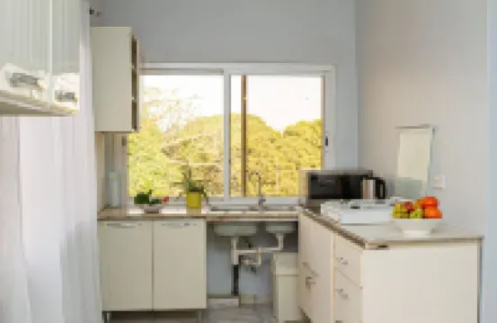 Kerr Ayo's One bed Room Deluxe Apartment, 5 Minutes From Senegambia Beaches