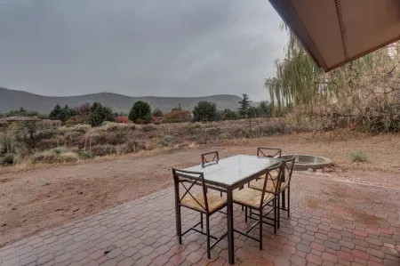 Golf Views - Bell Rock - Hiking - Modern Comforts