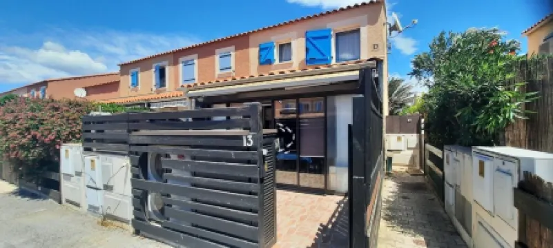 "La maison de la mer" near the beach