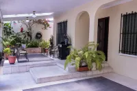 Una casa cómoda en un lugar seguro y con las amenidades necesarias!!