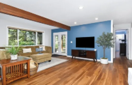 Woodland Retreat Apartment in Happy Valley - minimum 30 days Hotels in Sunnyside