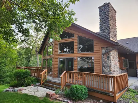 Large 3200 Sq Ft  4-bedroom house on Long Lake - Dundee