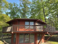 Eagle River Apple Tree House - Cozy 2-bedroom house - Sleeps 6