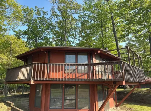 Eagle River Apple Tree House - Cozy 2-bedroom house - Sleeps 6