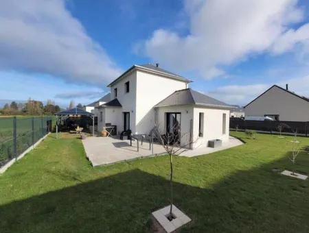 Charming house 10 minutes from the beach Отели в г. Yonne