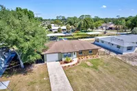 Charming 3-bedroom house in serene Lake Placid with AC, WiFi