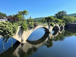 Romantic 1-Bedroom Retreat in Downtown Shelburne Falls—Walk to Everything