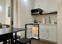 European Style Cottage in Oregon's Willamette Valley Wine Country - Cottage #3