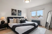 Upscale Toronto Home Near Transit | Office | King Beds | Garden | Backyard Oasis Hotels in York