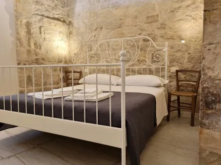 House in the historic center Отели рядом с достопримечательностью «the Mannera Beach»