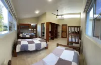 Propiedad de fácil acceso, jacuzzi y piscina climatizada en Jarabacoa. Hotels in 