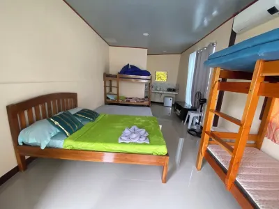 One bedroom apartment with wifi and air-condition. Отели в г. 